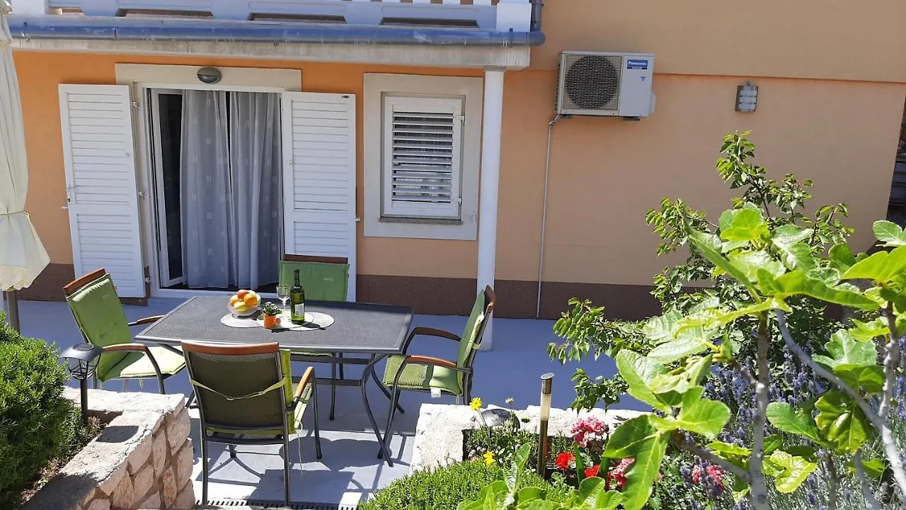 Apartments Pavelic Novi Vinodolski